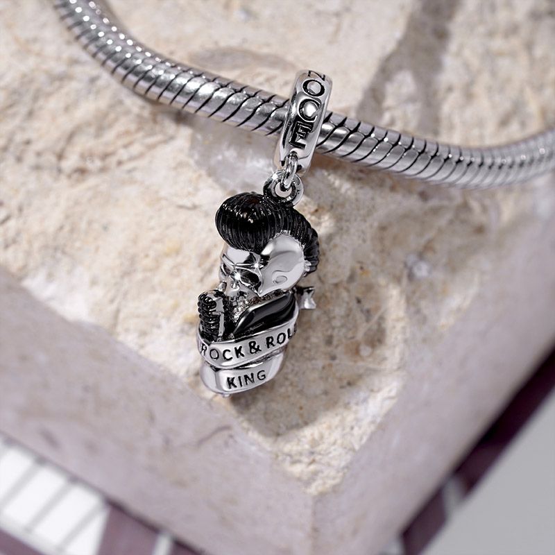 Skully Singing Man Pendant