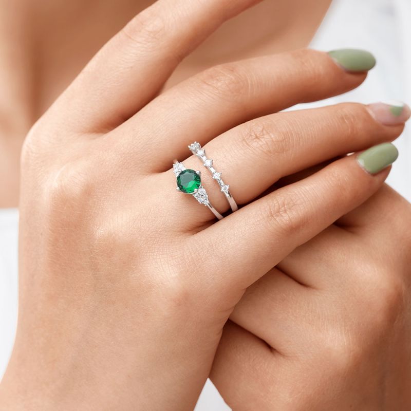Round-cut Stackable Ring