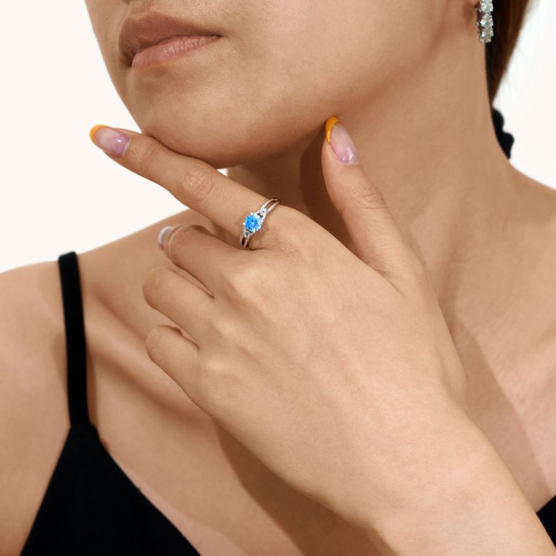 Round-cut Promise Ring