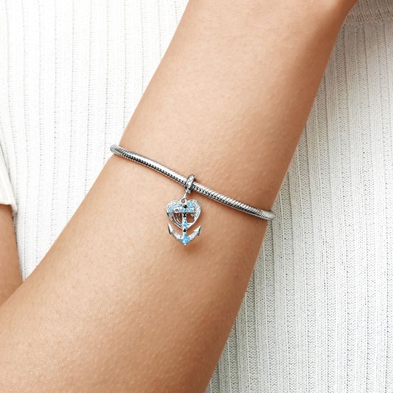 Anchor Dangling Pendant