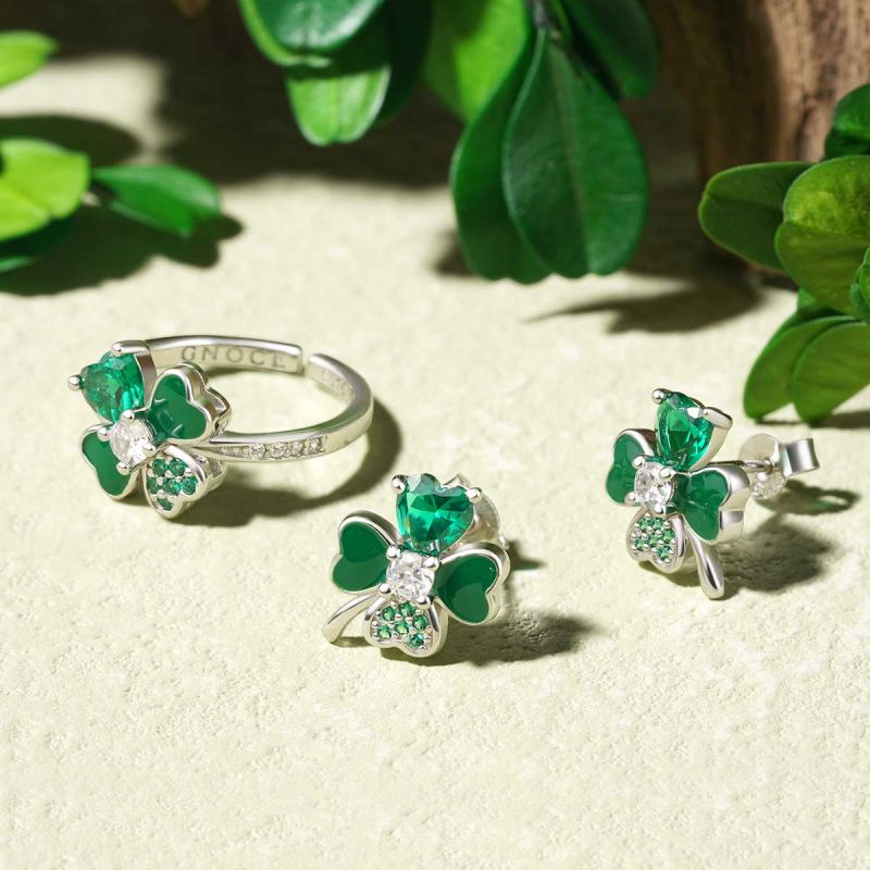 Four Leaf Clover Ring