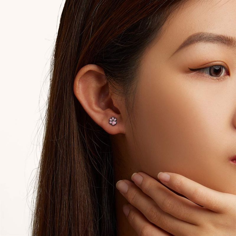 Cat Paw Stud Earrings