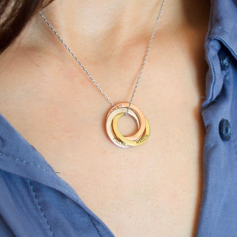 Engraved Names Round Necklace