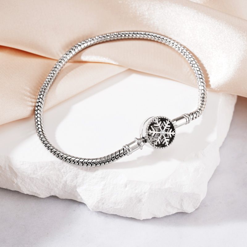 Snowflake Basic Bracelet