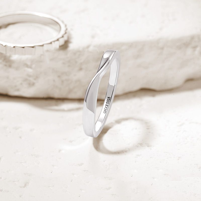 Twist Simple Ring