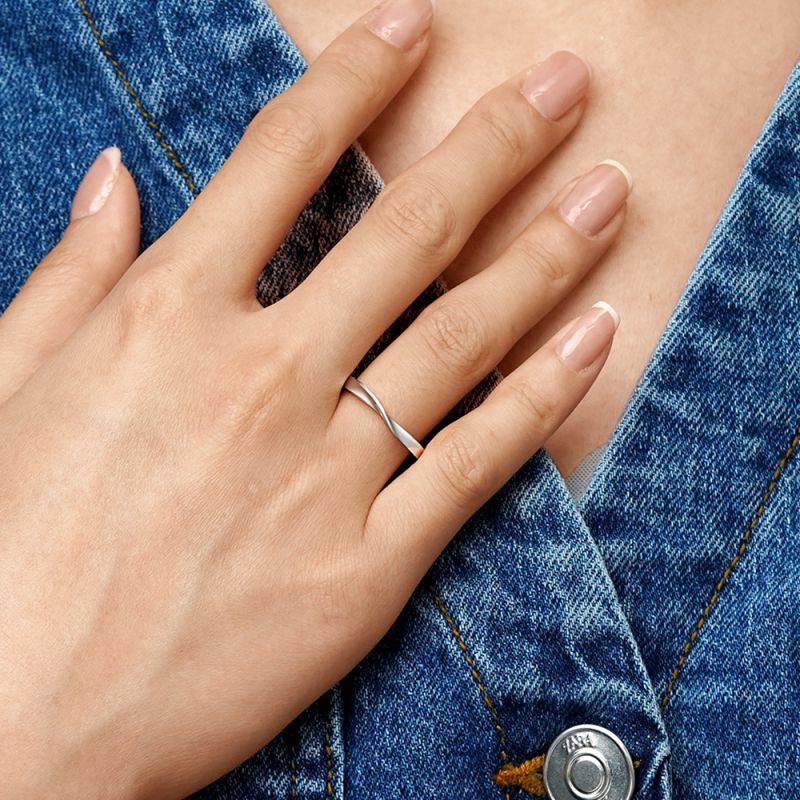 Twist Simple Ring