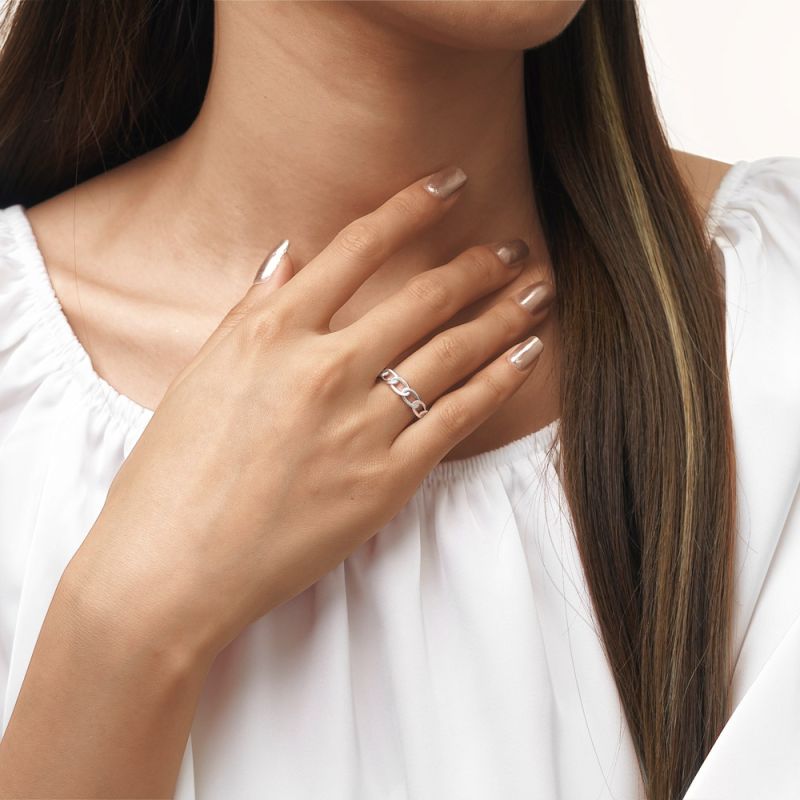 Iconic Twist Ring
