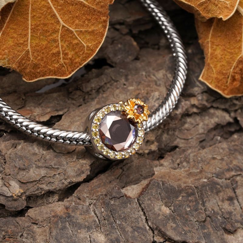 Sunflower Round-cut Charm