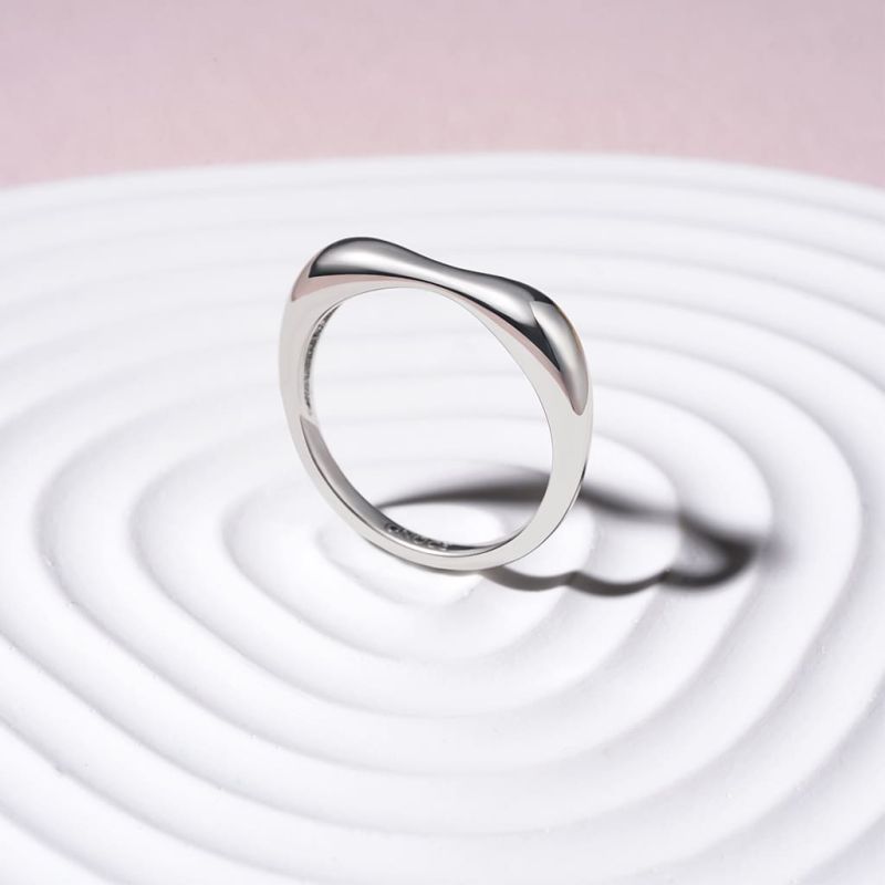 Curved Notched Band Ring