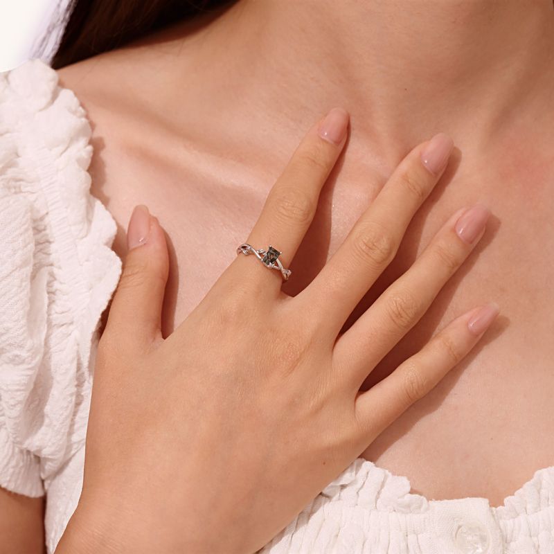 Vine Moss Agate Solitaire Ring