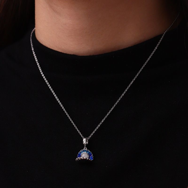 Shinning Shell Pendant
