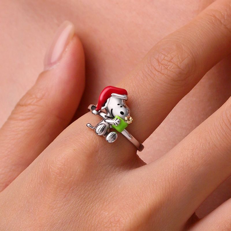 Peanuts Christmas Snoopy Ring