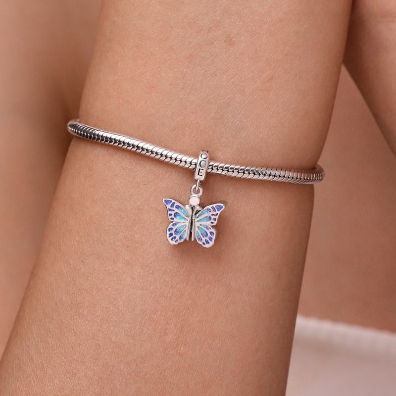 Blue Butterfly Vibrating Wings Pendant