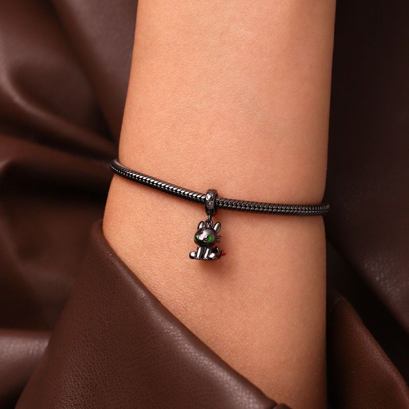 Toothless Pendant