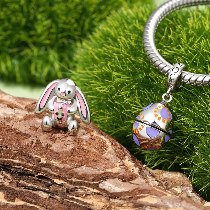 Easter Egg-Pocket Cat Pendant
