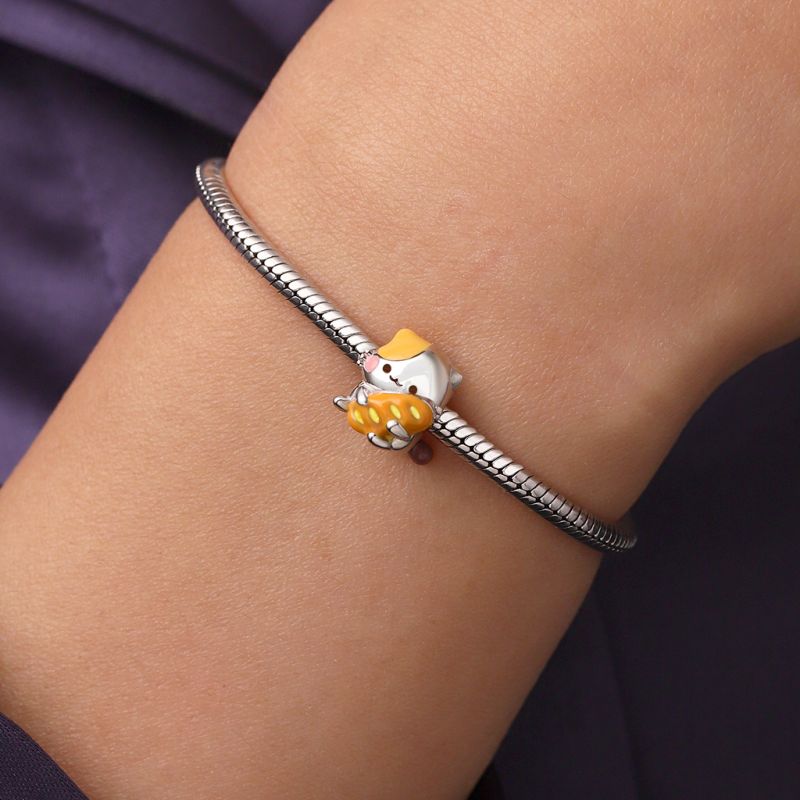 Muffin with a Baguet Charm