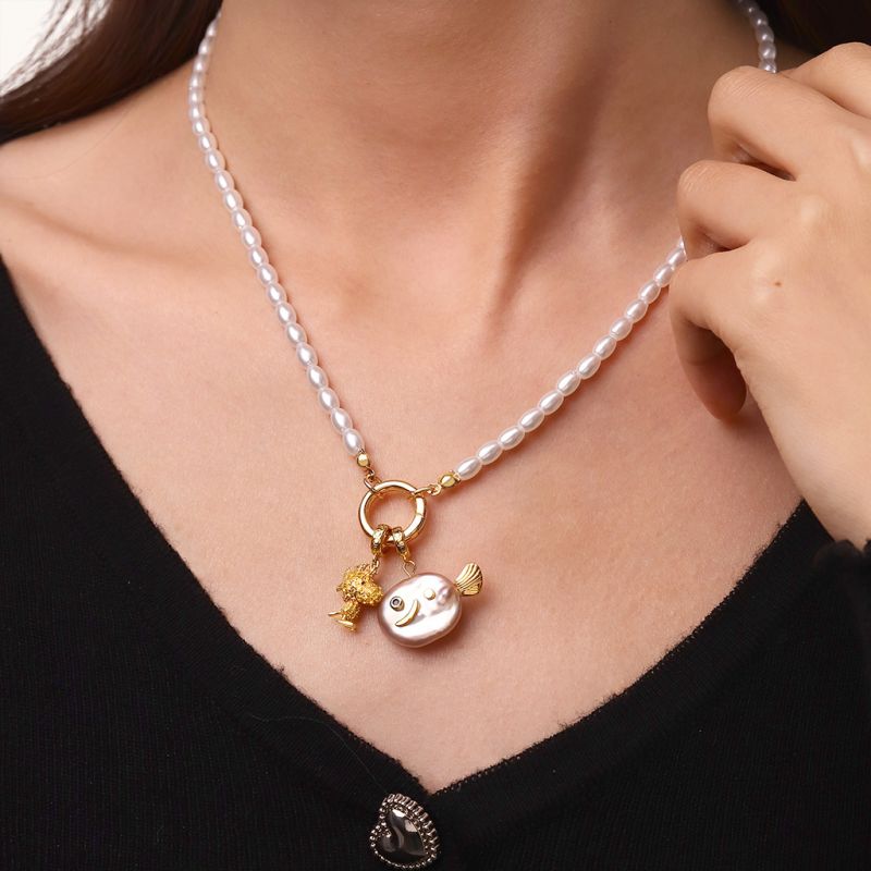 Pearl Ocean Clasp Chain Necklace