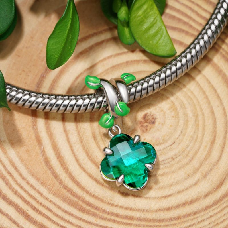 Four Leaf Clover Vine Charm