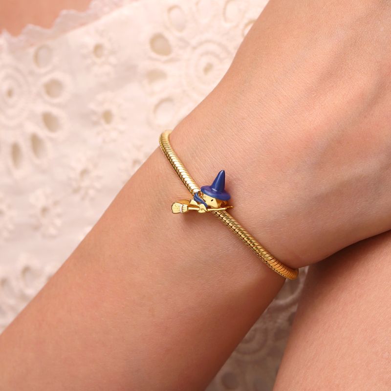 Woodstock Flying on Broom Charm