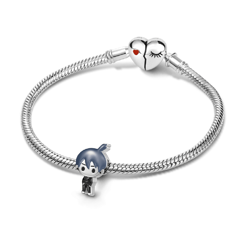 Aki Charm