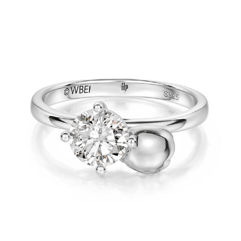 Harry Potter Embraces Ring