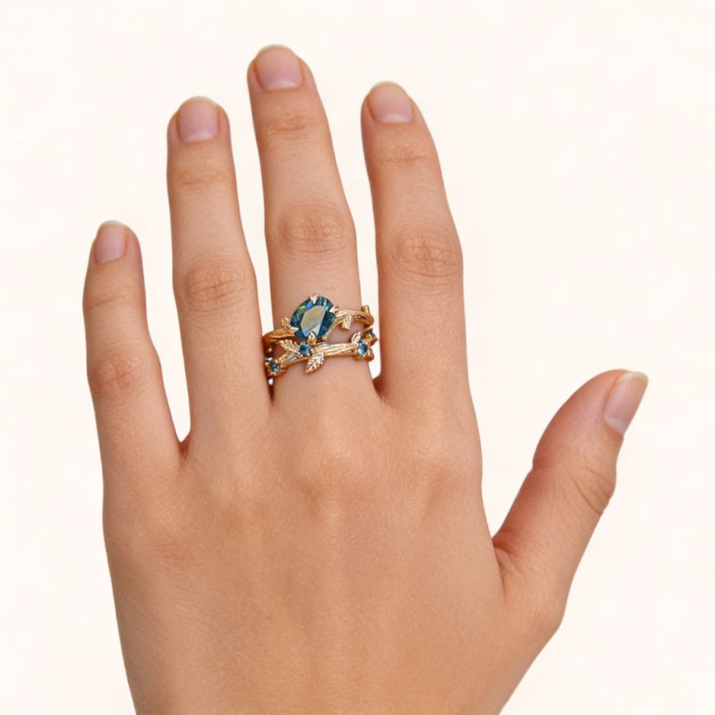 Oval-cut Leaf Ring Set