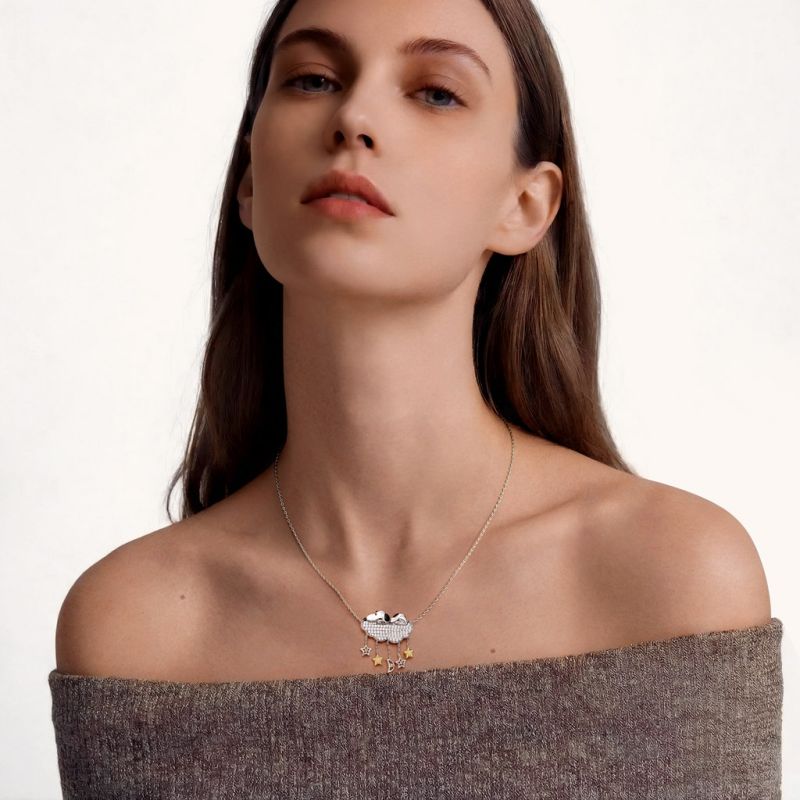 Snoopy Dream Glowing Stars Necklace