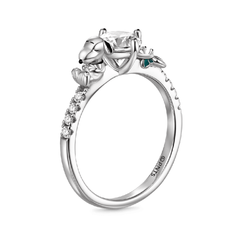 Snoopy Flower Round-Cut Ring
