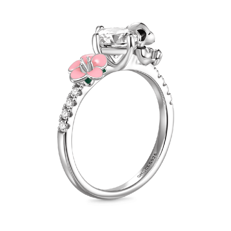 Snoopy Flower Round-Cut Ring