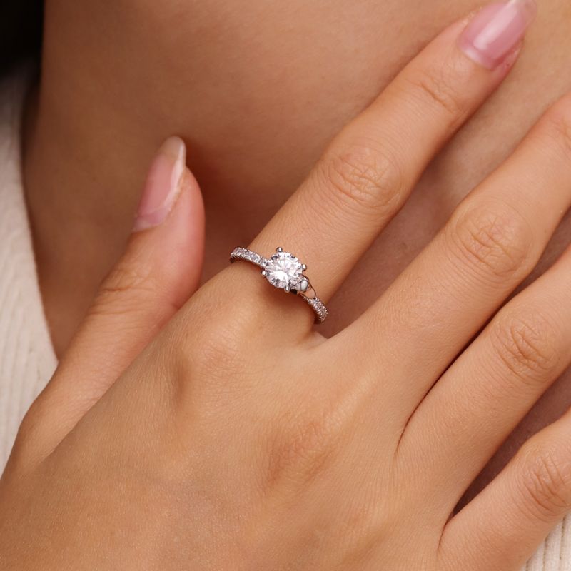 Snoopy Carrying Moissanite Ring
