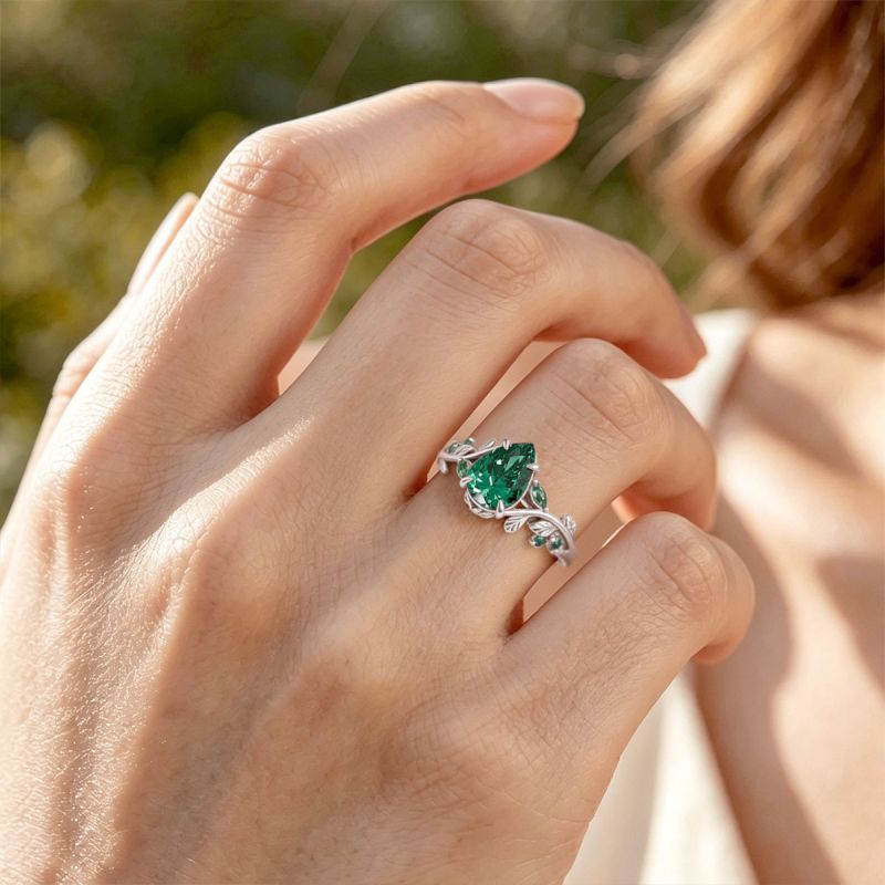 Pear-Cut Engagement Ring