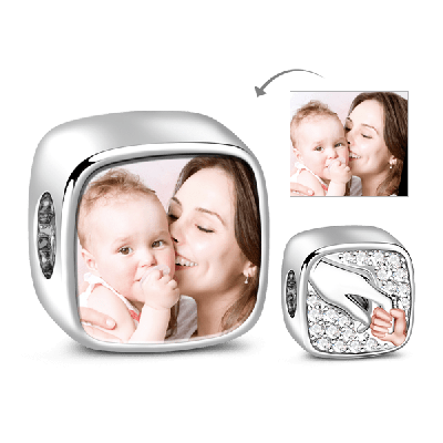 Mom-Child Love Bond