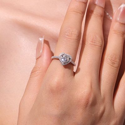 Brilliant Hearts VVS Moissanite Engagement Ring