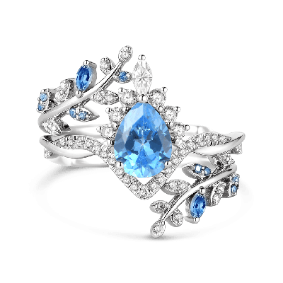 Pear-Cut Engagement Ring Set